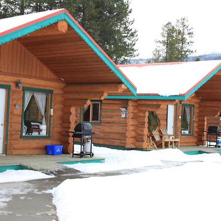 Twin Peaks Resort Valemount Exterior photo