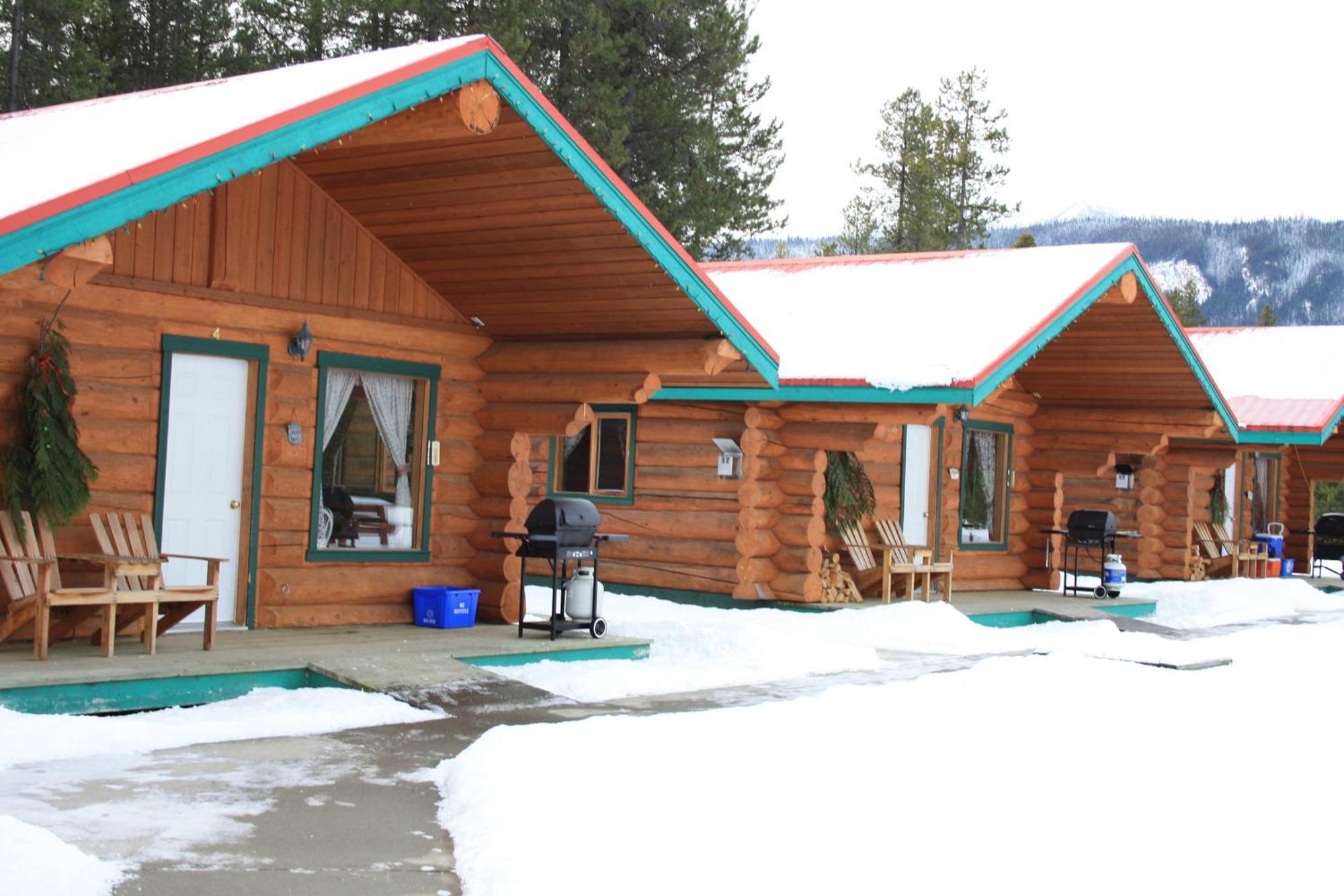 Twin Peaks Resort Valemount Exterior photo